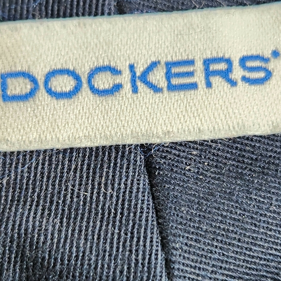 Dockers Navy Two Pocket Straight Leg Pants Size 4M - Picture 4 of 8